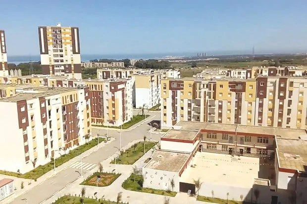 d-un-site-depourvu-de-toutes-les-commodites-71fe7
