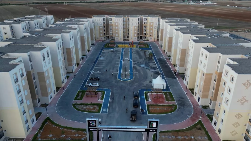 Pôle urbain AADL 3 vu du ciel Vue aérienne d’un pôle urbain AADL 3